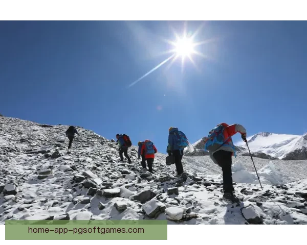 登山赛事：挑战高峰，突破极限