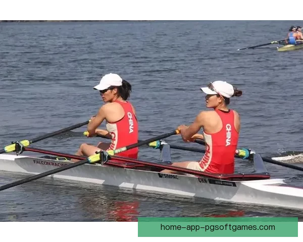 赛艇冠军：征战波澜，风雨同舟。