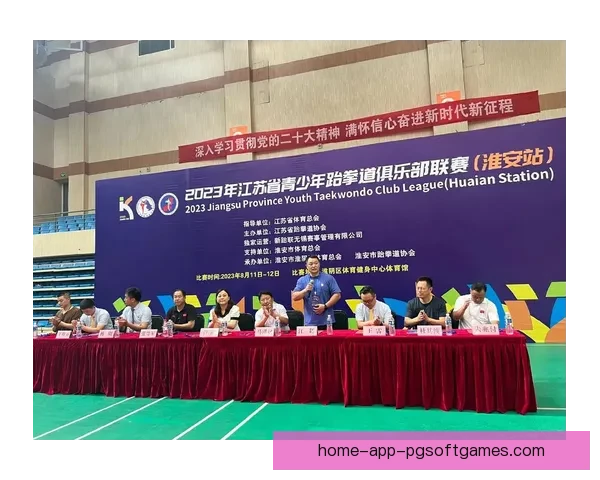 跆拳道杯赛风采：弘扬武德，竞技精神展现身手